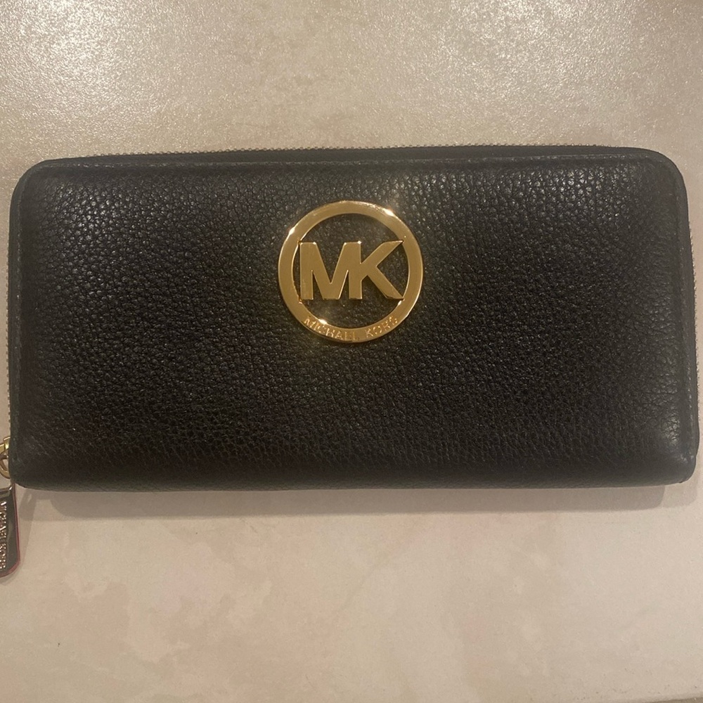 MICHAEL KORS BLACK PEBBLE LEATHER WALLET